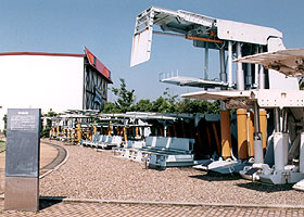 Outdoor　Exhibits